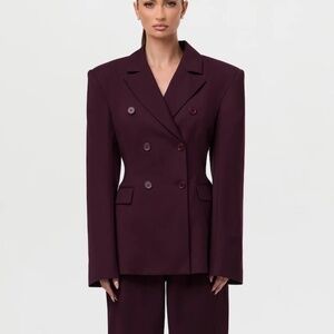 Naked Wardrobe Suit  (Set)